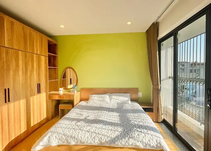 Moon River Home 502