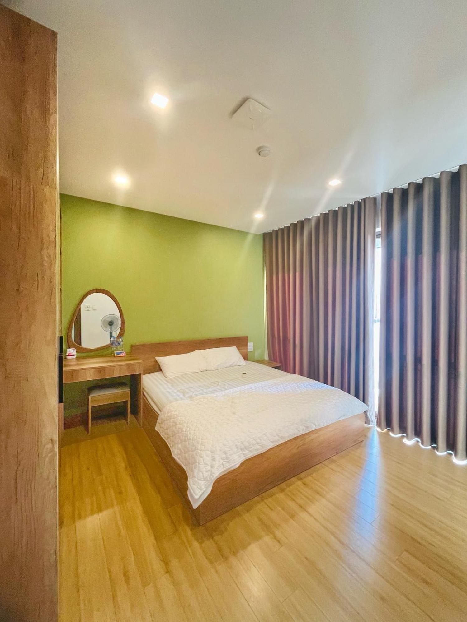 Moon River 502 Aparthotel *